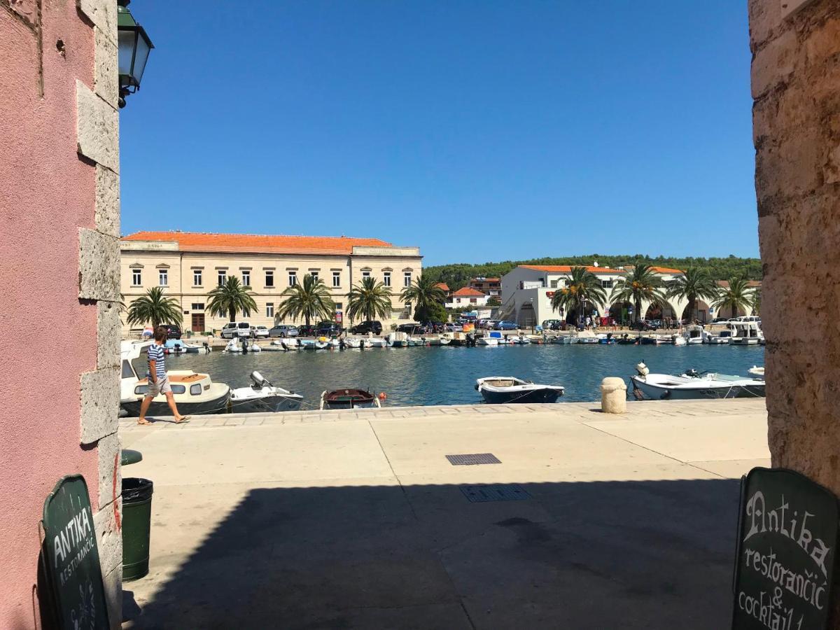 Olive Tree Apartment Стари Град Екстериор снимка