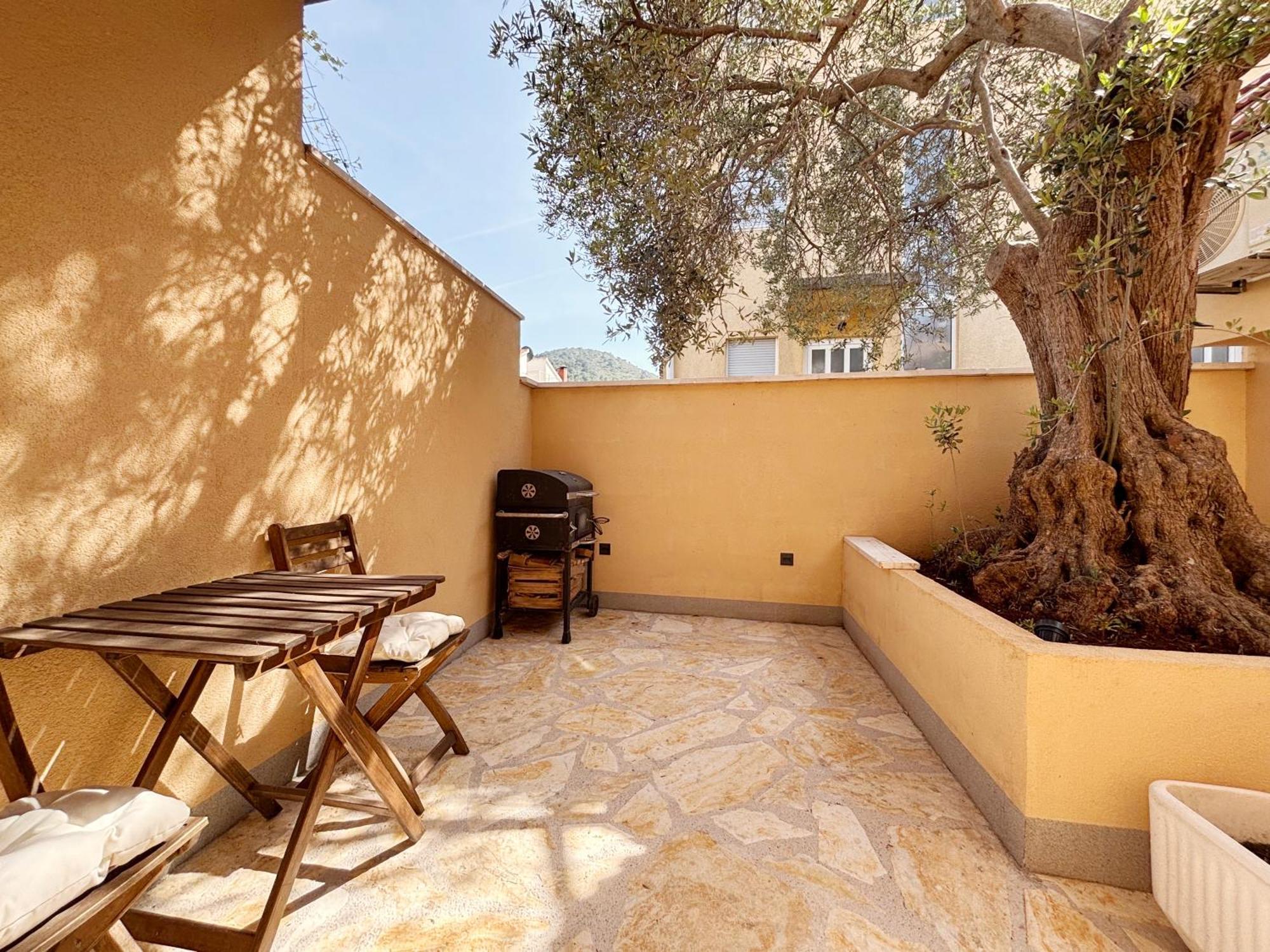 Olive Tree Apartment Стари Град Екстериор снимка